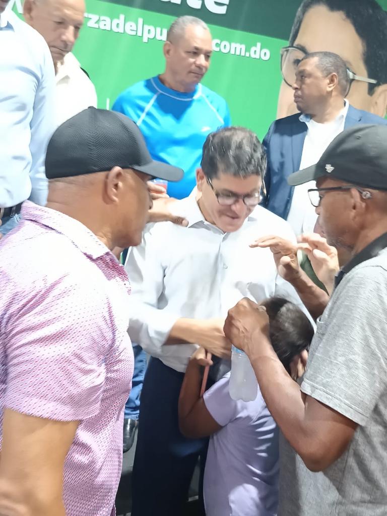 Aquilino Serrata creará brigadas comunitarias, para reforzar los programas permanentes de limpieza y saneamiento de las cañadas, calles e imbornales.
<a href="/SerrataAquilino/">Aquilino Serrata (Son)</a> <a href="/FPcomunica/">@Fuerza del Pueblo (FP)</a> 
#FuerzaDelPueblo
#AquilinoSerrataAlcalde 
#AquilinoSerrataGanaSDO
#JuntosPorUnMunicipioNuevo