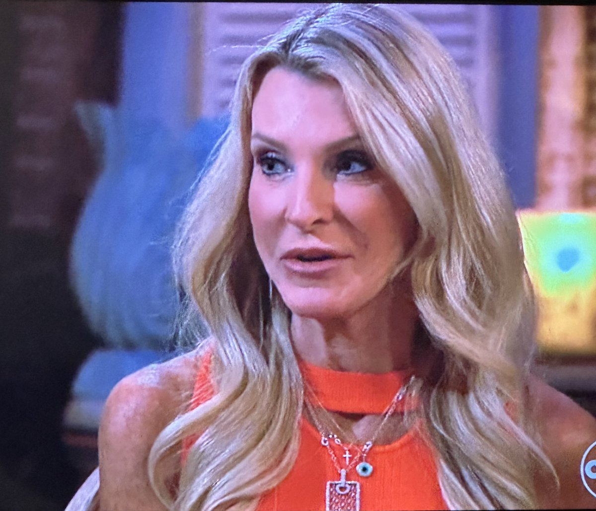 TheBachBabes's tweet photo. Why does this lady’s skin look better than mine in my 20’s 😑

#GoldenBachelor https://t.co/Jxb4WaQ6pW