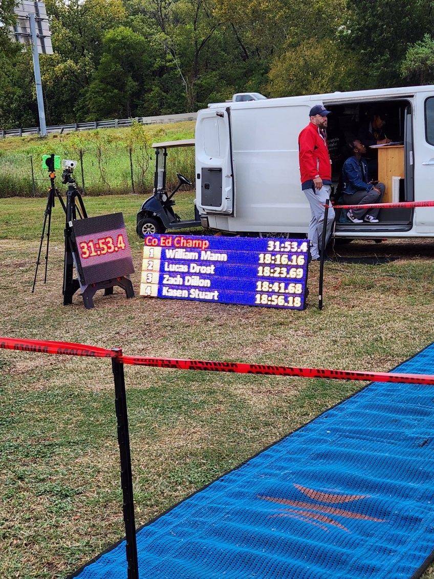 DrostLucas's tweet photo. PR at Gateway park Co-Ed 5k and got 18:23 for 2nd🥈 place out of 203. Sectionals is 3 weeks away and that’s all I’ve got on my mind.#BlessedAndGrateful #NewPR https://t.co/5vBZCe6OyB