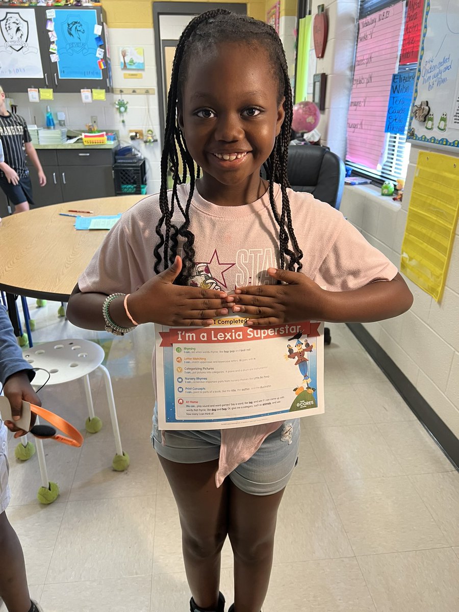 3rdCes's tweet photo. Smiles this big deserve some recognition! Congrats! #Lexiasuperstar #somuchknowledge @ChristianaES1 https://t.co/95w960I00E