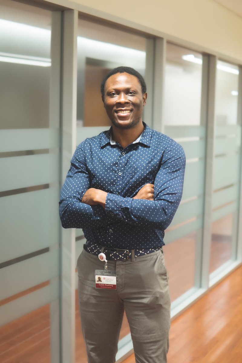 UChicago_Micro's tweet photo. ⚽️ Off the lab, he's scoring goals on the soccer field! Let's celebrate the minds that amplify our vibrant community! 🧠👨🔬 #MicrobiologyMagic #ScienceAndSoccer #CommunitySpotlight #UChicagoResearch (2/2) https://t.co/2qIRHQWpPj