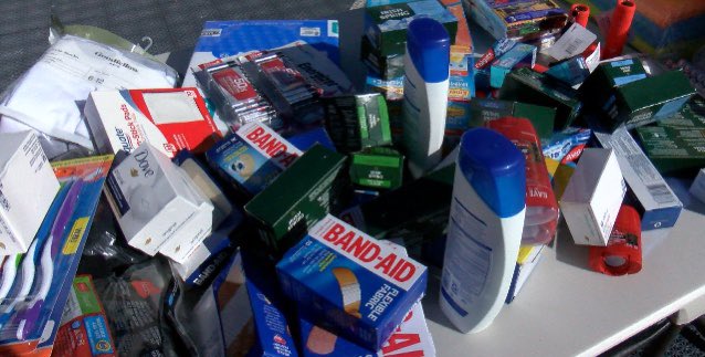 meganspectortv's tweet photo. Students at UArizona and community members came together today to gather and box donation items that will be shipped to Israeli soldiers. 

More on their efforts on @KVOA at 6 and 10. https://t.co/v3QHZGVZ1R