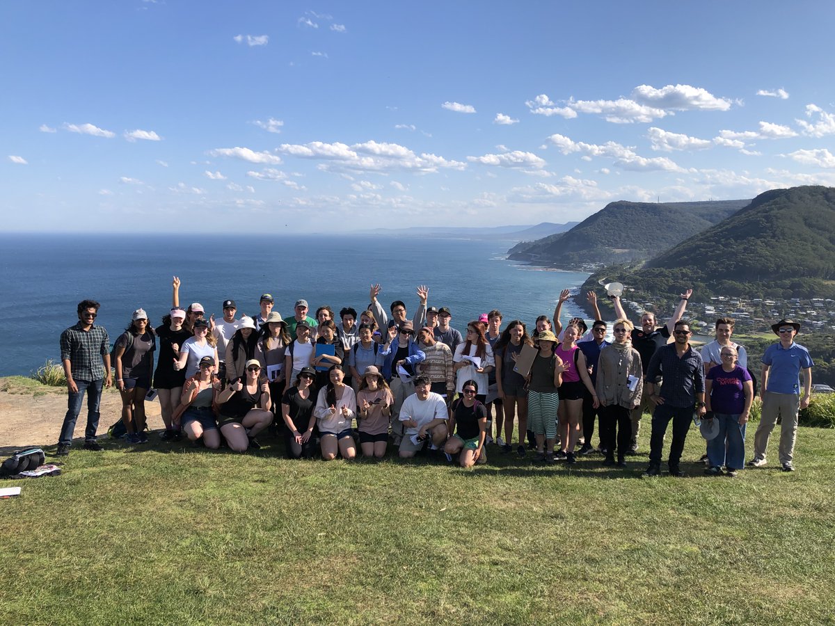 SaraMgeo's tweet photo. My favorite day of the teaching semester is when I get to be with the students in the field and talk about all the past climate change and extinction events recorded in the Illawarra region!
Looks like the students also had a blast!
#GEOS1003
@sydneyunigeo
@SydneyUni_Media https://t.co/Rz5tDxvUhb