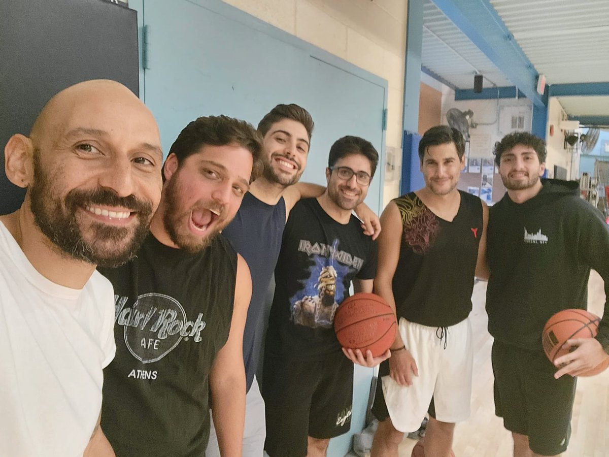 Varrias Dimitrios (@dimitrivarrias) on Twitter photo I lied in my previous post. There is a better way to bond during residency compared to playing together in a Football team. This is Jacobi’s basketball team : “the pacemakers”. <a href="/jmcchiefs/">Jacobi Internal Medicine Chiefs</a> <a href="/AndrewGutwein/">Andrew Gutwein MD</a> I lied in my previous post. There is a better way to bond during residency compared to playing together in a Football team. This is Jacobi’s basketball team : “the pacemakers”. <a href="/jmcchiefs/">Jacobi Internal Medicine Chiefs</a> <a href="/AndrewGutwein/">Andrew Gutwein MD</a>