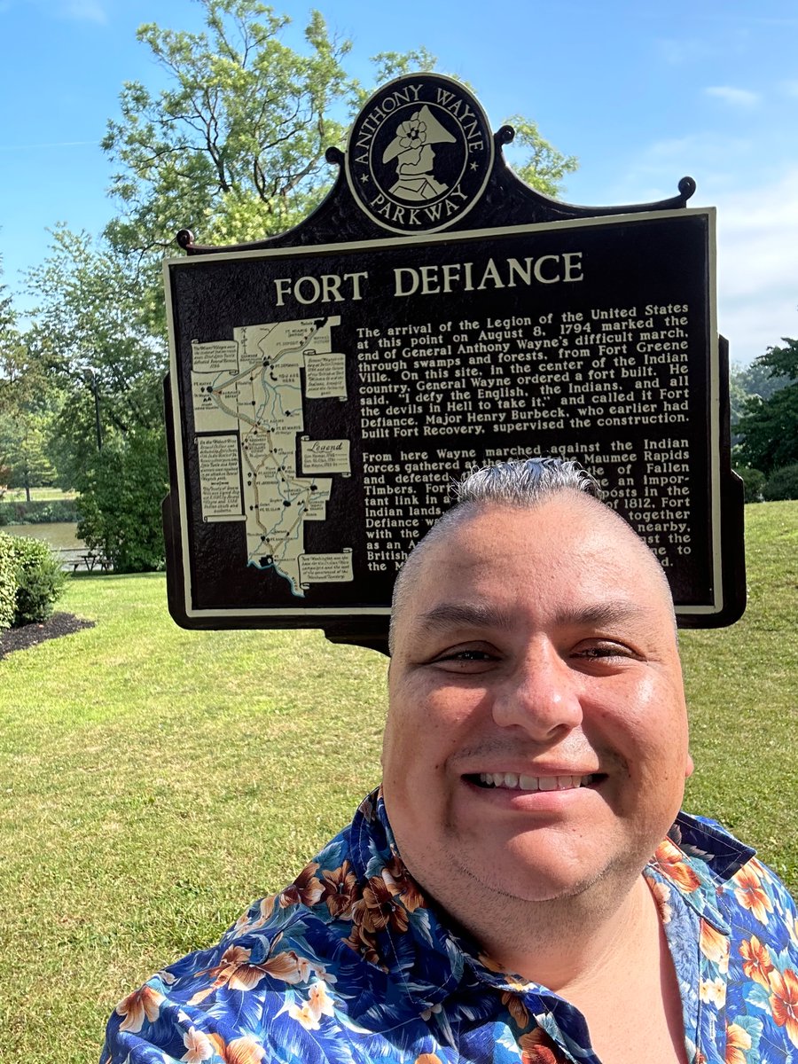 PresidentsVisit's tweet photo. Defiant from the jump: I never think of how funny a name my hometown is but it fits 🌺🇺🇸🏛️
Bonus: there’s a Fort Defiance in Arizona, and a movie about that fort!
#Defiance #FortDefiance 🌺 https://t.co/SoSo2GHqBy