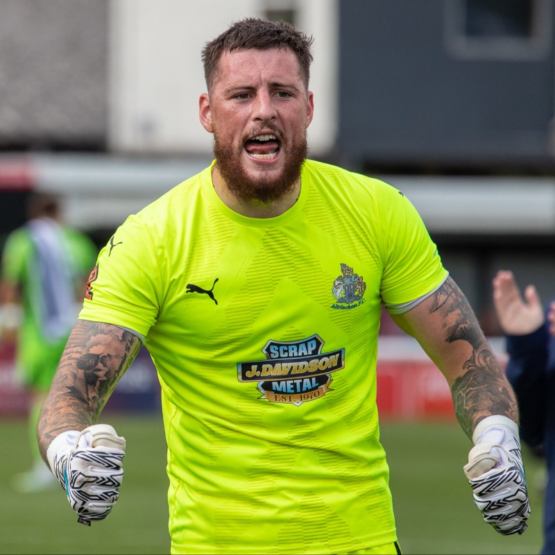 altrinchamfc's tweet photo. How’s this for a statement 😉

We are absolutely delighted to announce the 𝐩𝐞𝐫𝐦𝐚𝐧𝐞𝐧𝐭 signing of Ethan Ross, following a successful start to the season on loan from Stockport County.

Ethan is a Robin, for keeps! 🧤

Click the image(s) to read more ⤵️