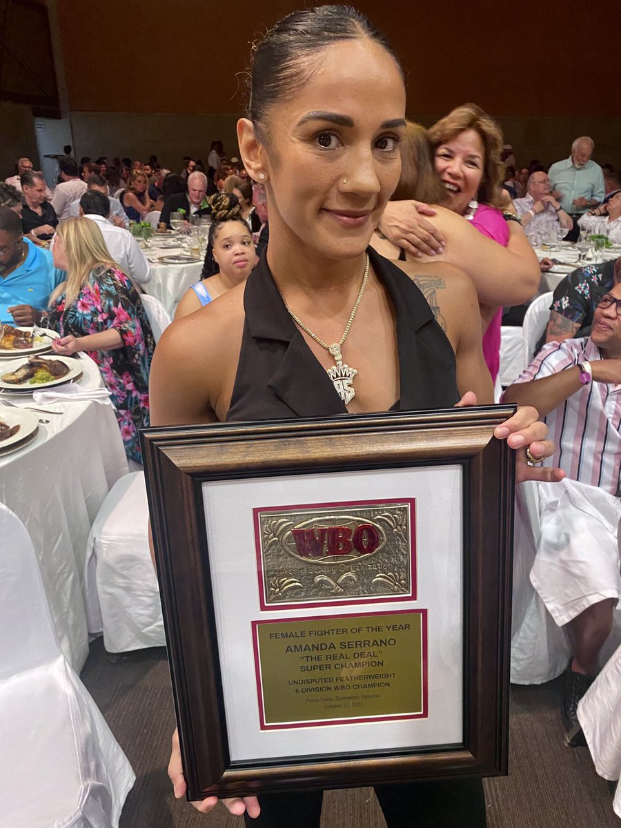 Serranosisters's tweet photo. Another 2 in a row! 
2022 &amp; 2023 @WorldBoxingOrg 
‘Female Fighter of the Yr!’ https://t.co/lqN21PZINF