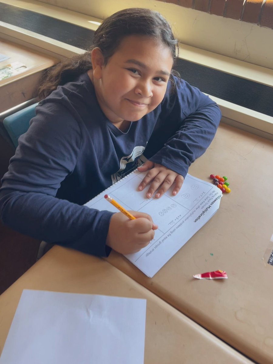 Mrs. Undercuffler tweet media