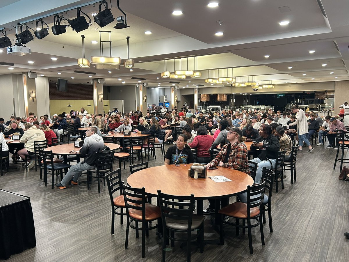 Homecoming Bingo Night is happening and the students are loving it!