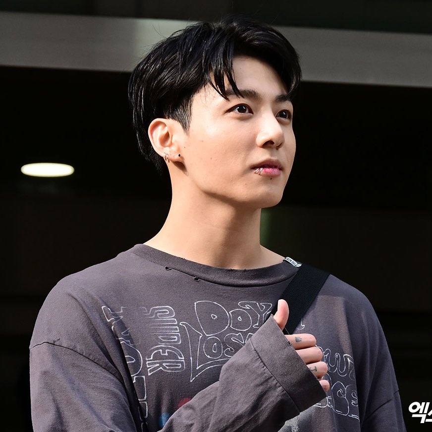 chartjungkook's tweet image. FATHER