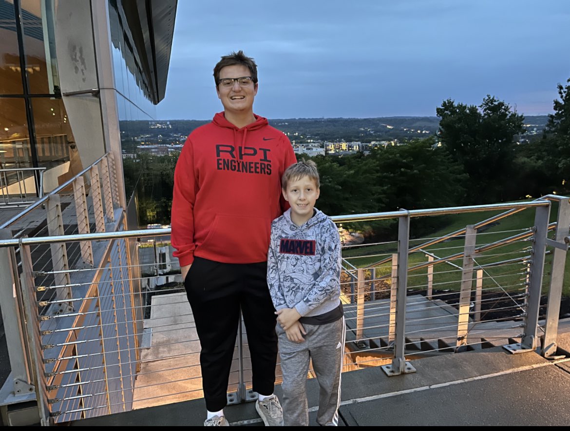 Teddy Shepardson tweet media