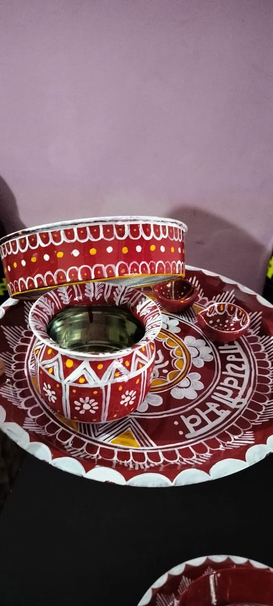 ChhimwalOm's tweet photo. ऐपण वाली करवा चौथ की थाली मधुबन सी एल एफ बरहैंनी बाजपुर में बनाई जा रही है, जो खरीदना चाहता है ऑर्डर दे सकता है खरीदने के लिए  सी एलएफ ऑफिस में संपर्क करें। https://t.co/Li0B0PtHjA