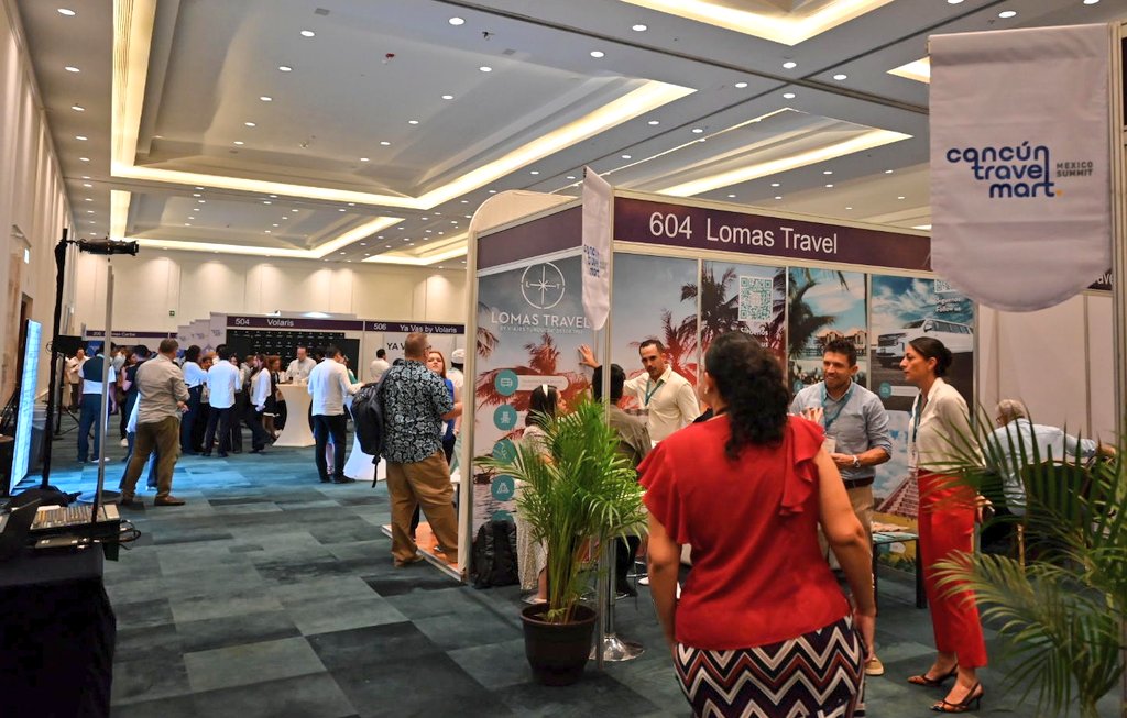 NexosTuristicos's tweet photo. INICIA CANCUN TRAVEL MART 2023

El subsecretario de Turismo del Gobierno de México, Humberto Hernández Hadad, destacó que el trabajo unificado entre el sector público y privado es fundamental para el éxito de la industria turística del país, por lo cual desde la @SECTUR_mx se trabaja en ejes de acción, que contribuyen a consolidar a México como potencia turística mundial.

En representación del secretario de Turismo @TorrucoTurismo, @hhh1951 inauguró la edición XXXV del #CancúnTravelMart, acompañado de la gobernadora @MaraLezama @GobQuintanaRoo autoridades municipales, presidentes de asociaciones turísticas y empresarios del sector, en donde resaltó el esfuerzo entre los tres órdenes de gobierno, la iniciativa privada y organismos internacionales.

En ese tenor, el subsecretario de Turismo detalló que, en un primer eje de acción, Sectur trabaja en un anteproyecto de Norma Oficial Mexicana (NOM) para regular la calidad y la seguridad en los servicios que ofrecen alojamiento de corto plazo en beneficio de huéspedes 
y comunidades locales; la cual obliga a inscribirse en el Registro Nacional de Turismo (RNT) a quienes presten el servicio de hospedaje, en beneficio y protección de los huéspedes.

Agregó que, como segundo eje de acción, Sectur publicó una “Guía de Buenas Prácticas de Ciberseguridad para el Turista en México” con el objetivo de proporcionar una herramienta sencilla y didáctica que coadyuve a evitar abusos en las transacciones digitales que el viajero realice.

Indicó que el tercer eje de acción es la promoción turística, mediante la unión de esfuerzos de los tres órdenes de gobierno y con la participación de Sectur federal, de la @asetur_mx, así como con la @Concanaco @amhm_oficial @ANCH_Networking @canirac @CANAEROMX @CANAPAT #AMAV @CONEXSTUR y la @AnttMexico

Lo anterior, “empleando el Observatorio Turístico Permanente que han diseñado y convenido el secretario de Turismo, Miguel Torruco, y la secretaria de Relaciones Exteriores,Alicia Bárcena, que permitirá utilizar de manera dinámica los recursos humanos y materiales de las Embajadas y Consulados de México para la promoción turística internacional”.

El subsecretario de Turismo puntualizó que el cuarto eje de acción es la formación de capital humano en el uso de herramientas tecnológicas que impulsen la economía colaborativa de 
las Mipymes turísticas. 

De esta manera, Hernández Haddad resaltó la importancia de @CancunTrvlMart como un magno evento de negocios, y felicitó a los participantes a quienes dijo que la mejor forma de celebrarlo, es ratificando el firme propósito de consolidar a México como una potencia turística mundial.

En su oportunidad, la gobernadora de Quintana Roo, Mara Lezama Espinosa, comentó que la recuperación de la industria turística después de la pandemia se debe a los trabajadores, 
empresarios e inversionistas que apoyan e invierten en las tierras de #QuintanaRoo.

El presidente de la @AHCancunPMeIM, Jesús Almaguer Salazar destacó que “tenemos 12 destinos en un pequeño estado, competimos con países con políticas muy abiertas al turismo y tenemos que, por lo menos, igualarlos en sus políticas, con el apoyo de la gobernadora Lezama y el subsecretario Hadad. Esta actividad cambia contantemente, tenemos los recursos, los destinos, la gente y la disposición, hagámoslo por el bien del turismo”.

En la inauguración del @CancunTrvlMart, también estuvieron presentes las presidentas municipales de #PuertoMorelos #IslaMujeres y #Solidaridad así como de la Asociación de Hoteles de Cancún, del Consejo Hotelero del Caribe Mexicano; entre otros.