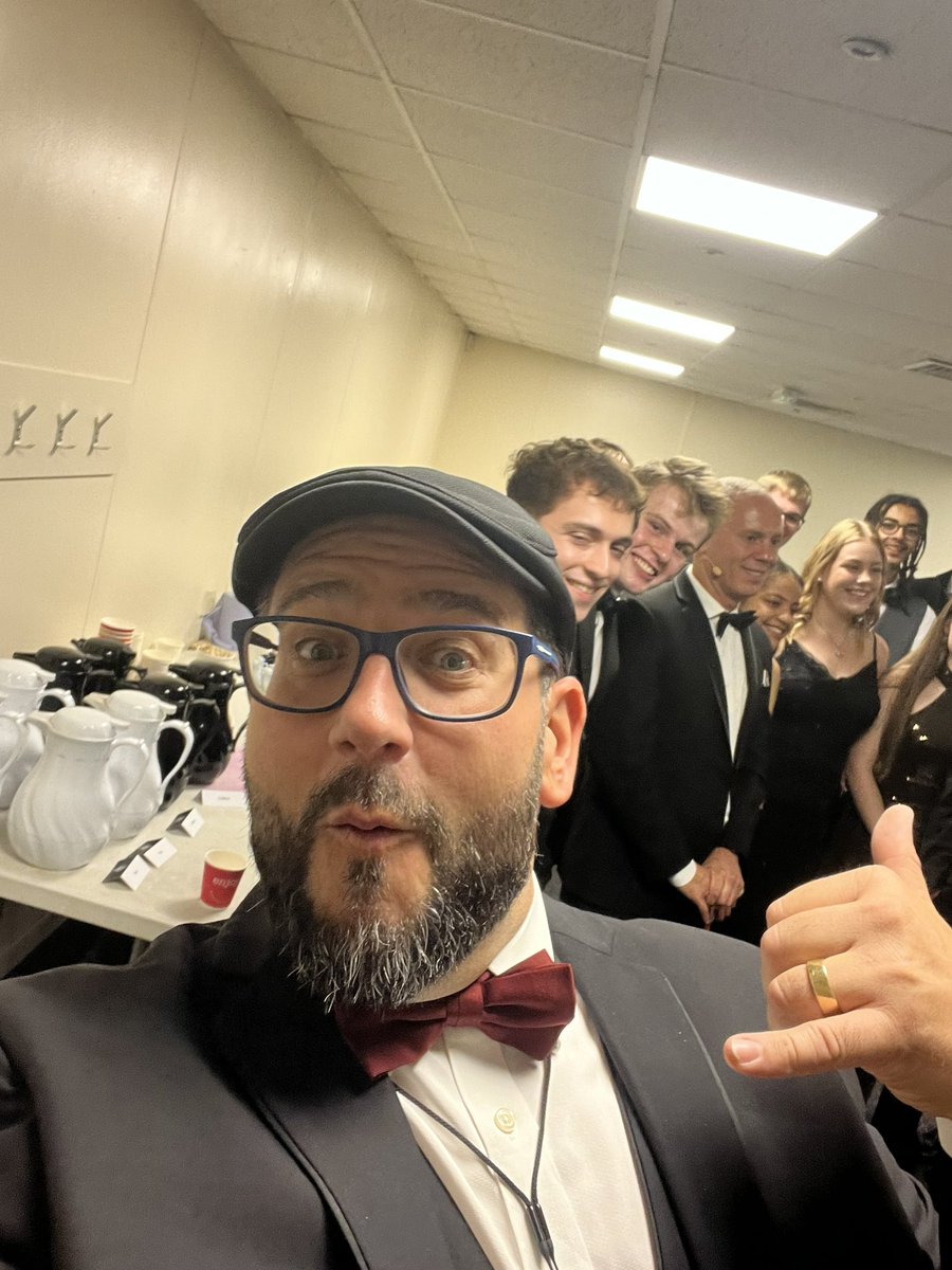 hhyouthjazz's tweet image. @RobbieRinder oi oi! Thank you to the amazingly kind and supportive #robbierinder. The kids from #skbb @HHMusicDerby were made up that you said hello. #thankyou #agreatguy