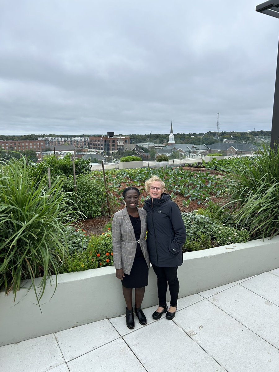 Representing <a href="/CWRUSwetland/">Swetland Center for Environmental Health</a> <a href="/CWRUSOM/">CWRU School of Medicine</a> at the Healthy Incentives workshop at <a href="/AuburnU/">Auburn University</a> <a href="/Dr_yamoah/">Owusua Yamoah, Phd, MA</a>. Very impressed with their #rooftop #garden!