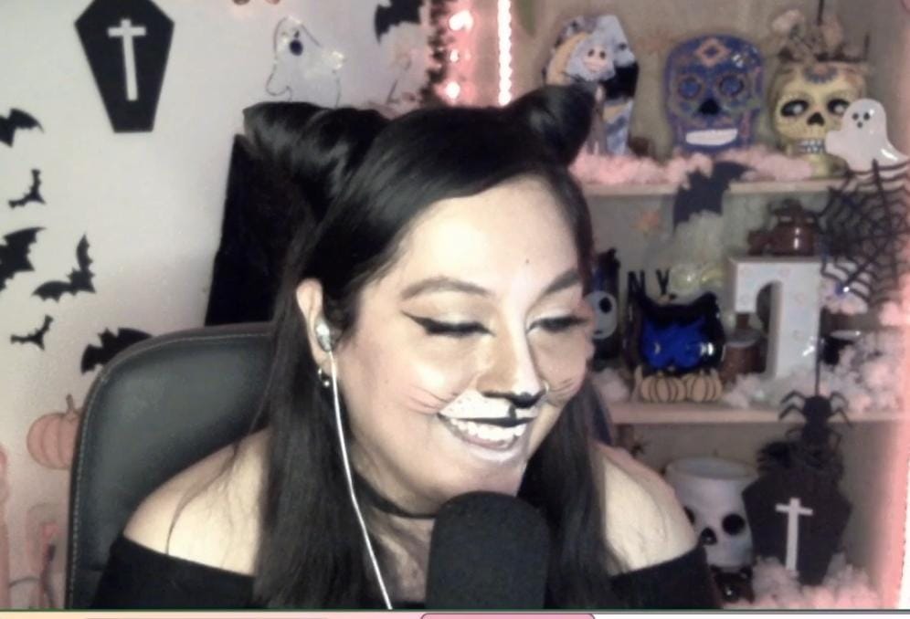 TanysX's tweet photo. Mi mes fav 🖤 sigo en younow amigues ✨️ por si andaban con el pendiente 🤣 ahí los espero 🤡 https://t.co/kqccmnUsop