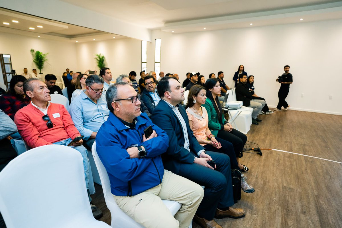 CorfoAtacama's tweet photo. En el marco del trabajo del Programa Territorial Integrado (PTI) @energiatacama de @Corfo realizamos el 2do "Encuentro de proveedores del sector energía", esta vez en #Vallenar. Esta instancia busca fortalecer la vinculación entre proveedores locales y empresas de la industria. https://t.co/A2lEo5OHQn