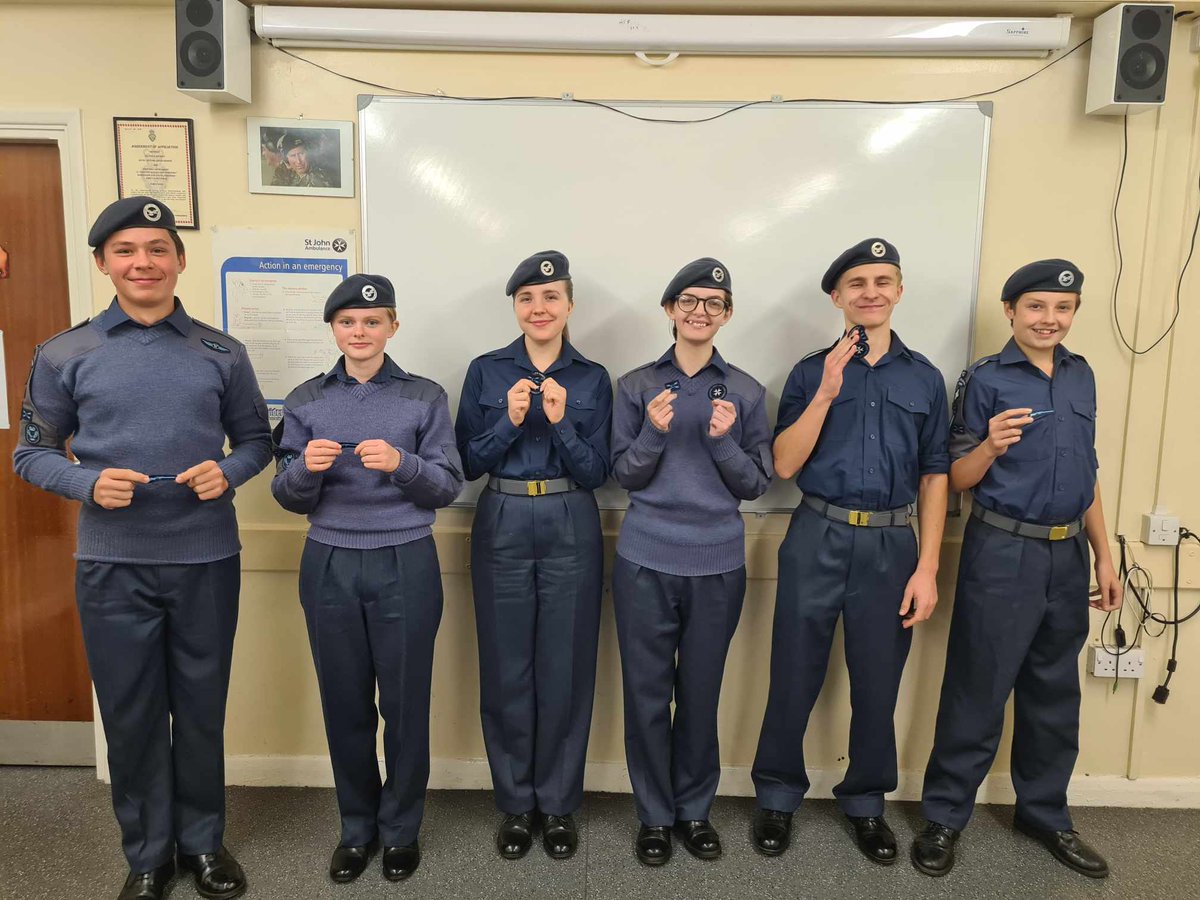 12 Badges awarded tonight!

Shooting, Radio, First Aid and Leadership!

Well done all.

#rafac #aircadets #whatwedo #noordinaryhobby #raf #air