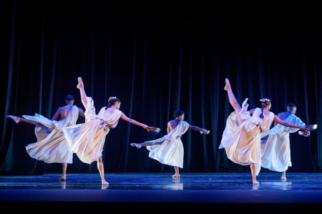 EDANCORD's tweet photo. CDP DANCE COMPANY
"El Lavatorio" 2do movimiento | Coreografía: Starling Díaz; Intérpretes: Lelis Collado, Coni Martínez, Robert Medal, Oswaldo Santos, Jonás Suriel | Música: René Aubry | Edición musical: Isaac Ramos | Vestuario: Amiris Jacquez.

📸 @mikpasco

-
#edanco2023 https://t.co/1IDJIUxTMD