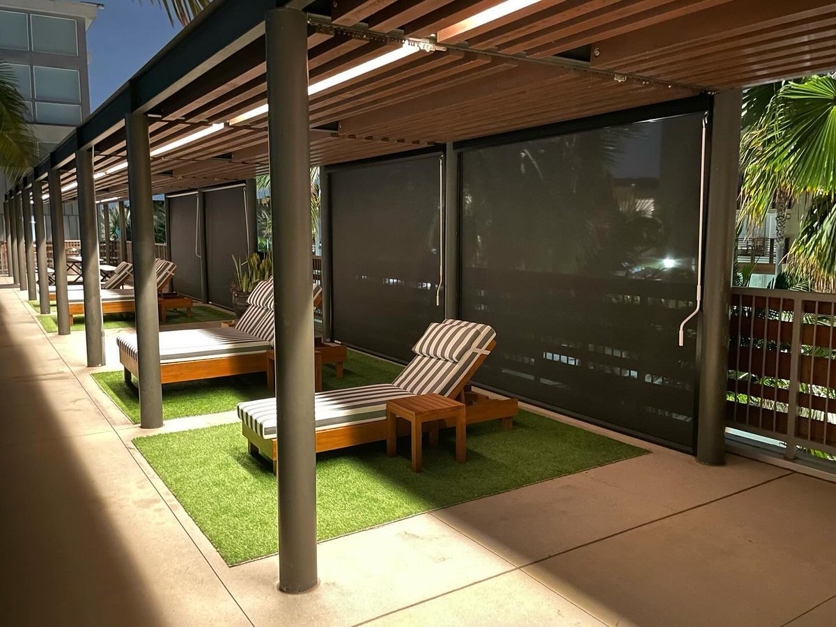 GalaxyDraperies's tweet image. Check out the sleek Insolroll exterior #solarshades our designer Matt Baker added to the pool cabanas at Runway Apartments in Playa Vista! Soon they'll each have their own exterior draperies as well!

Who wants to relax poolside with us?

#playavista #poolside #uvprotection