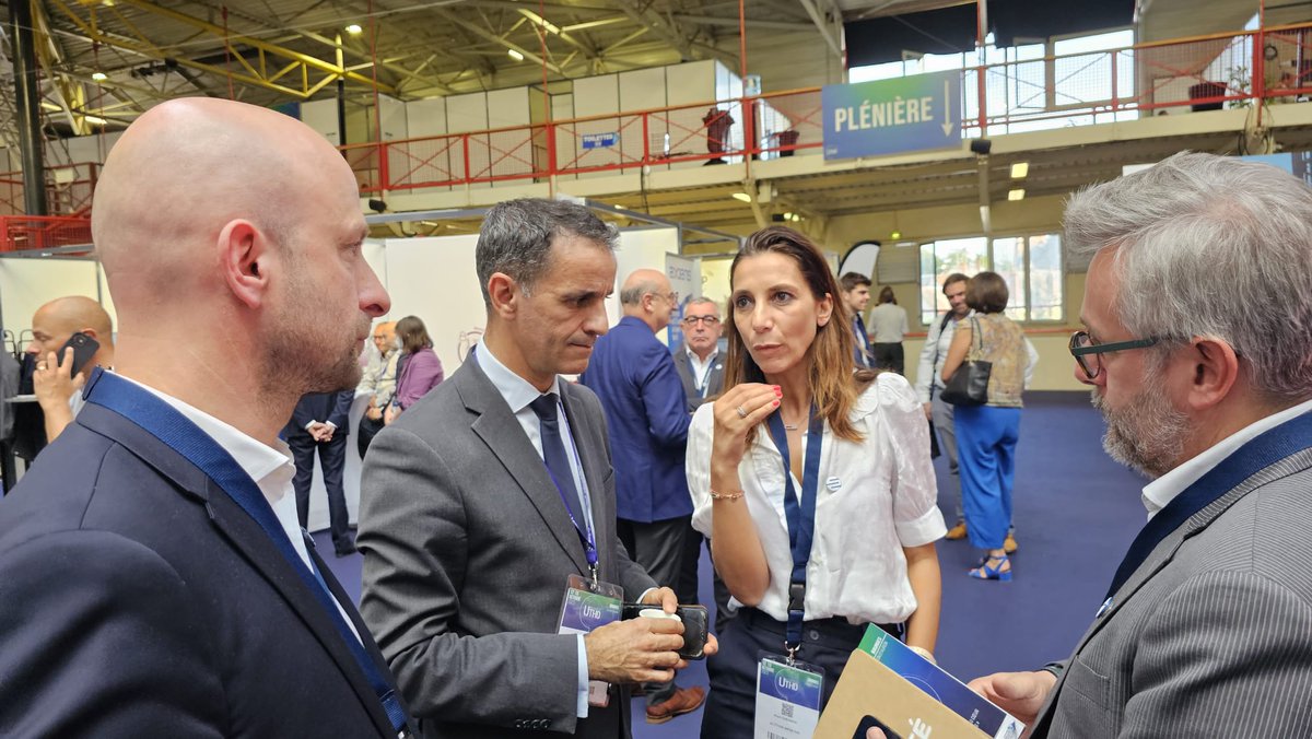 Retour en images sur cette première journée de l'#UTHD2023 à #Bourges, riche en échanges et partages sur les thématiques qui animent notre écosystème au service des territoires. 

Au programme :
✅ Territoires connectés
✅ Numérique durable
✅ Fermeture du cuivre