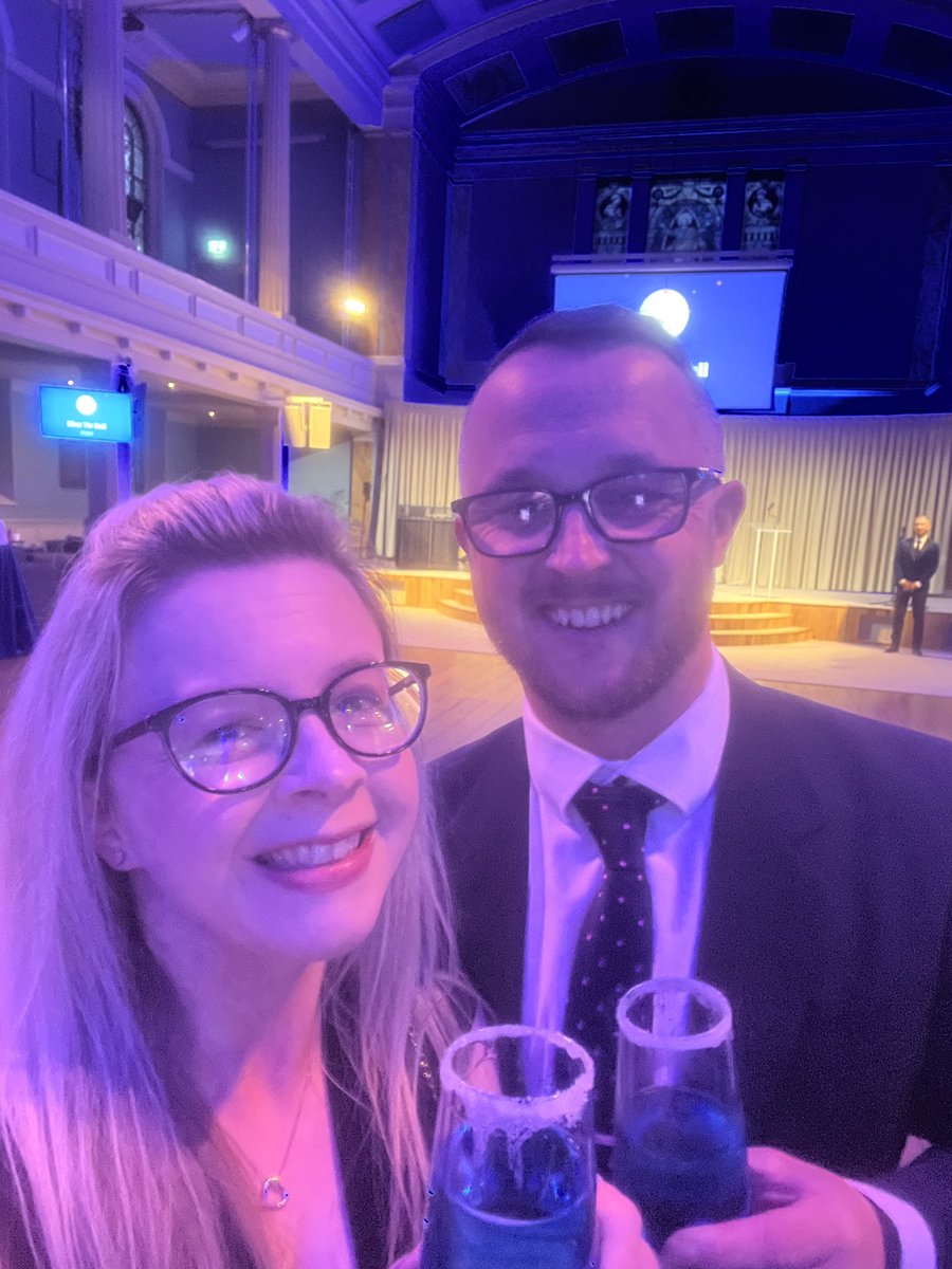 We had an amazing night at the #SmallBiz100 blue tie ball, it was great to meet some other small businesses, we had a little dance, I had a pretty flower painted on my arm and now we’re back at the hotel because I turn into a pumpkin if I’m out past 10pm 🤣

@SmallBizSatUK