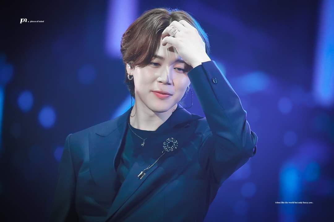 mzz_batman's tweet photo. Happy Birthday Jiminie~ 💜 🎉🎂🥰 @BTS_twt #HappyBirthdayJimin #HappyJiminDay #OurHoneyJimin #OurBelovedJimin #ProudOfOurSingerJimin #WithJiminTillTheEnd https://t.co/rknyBxICVz