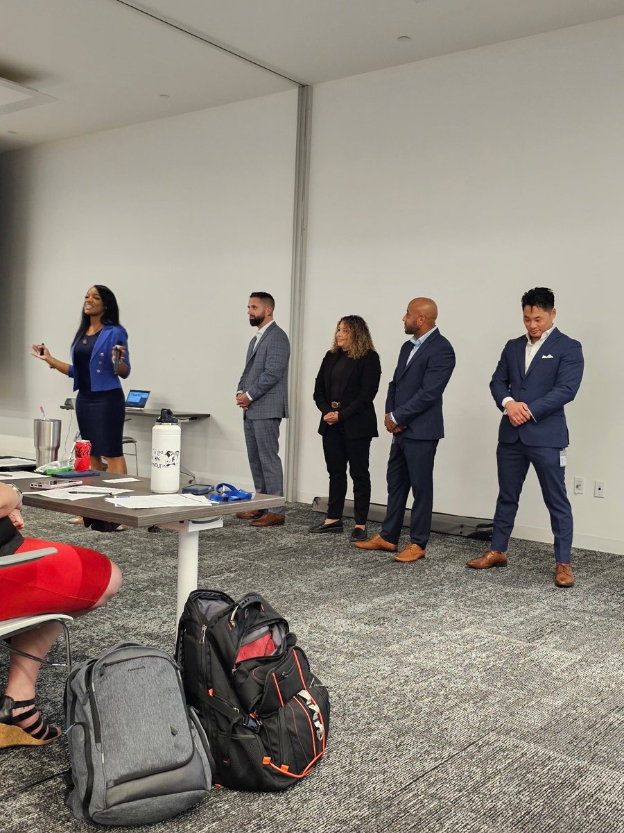 After months of hard work, long calls, and backs against the wall, our group absolutely CRUSHED our final project. Hard work pays off, and I'm excited to see where this takes us. 
#ELEVATE2023
#SamsungDoesMore