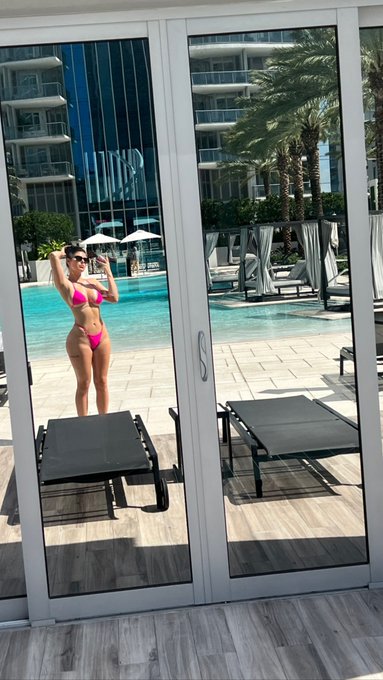 imagine if you subbed to my OF that would be crazy 😜  https://t.co/yjbXIz35h8 https://t.co/Kv29vSQvz