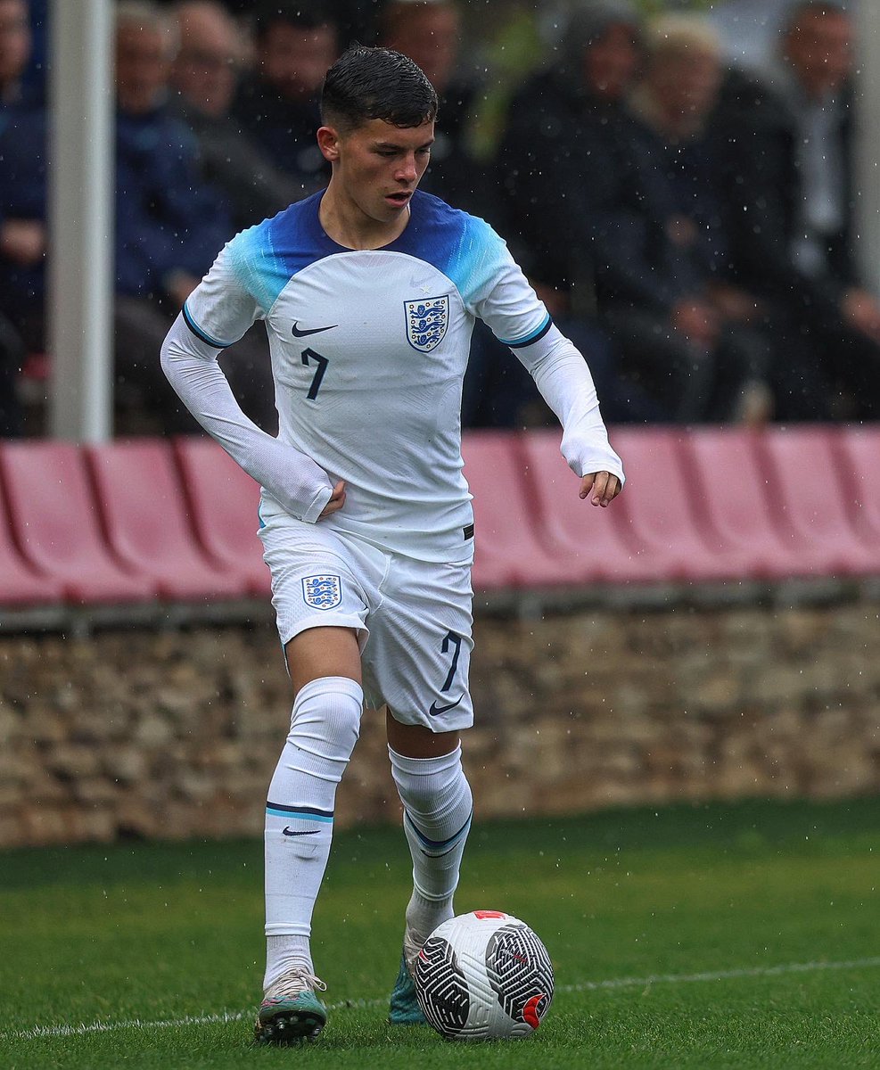 Shealacey10's tweet photo. Another international goal 😁 https://t.co/0lsvKmjVD3