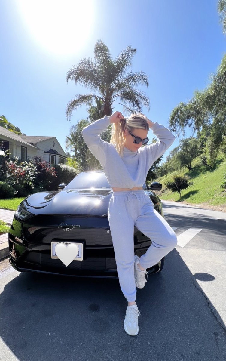 TanyaRad's tweet photo. Been driving the new electric Mach-E from @Ford and absolutely loving it 🚙
#UnidosStronger
#mustangmache #fordpartner https://t.co/4wPHTXU4Pr