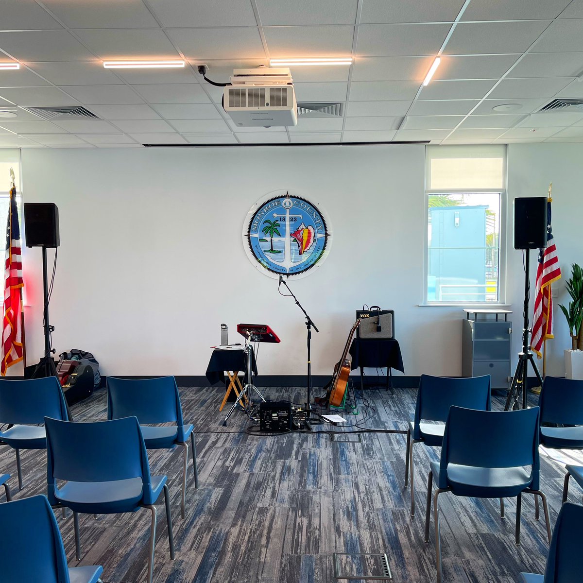 sarahmcquaid's tweet photo. All set for today’s 5pm show at @keyslibraries @MarathonLibrar1! What we need now is an audience …. #keyslibraries #marathonlibrary #marathonfl #keywestlibrary #keywestfl #floridakeys #library #florida #libraryconcert
#sarahmcquaid #concert #tour #livemusic #keepmusiclive https://t.co/TMY9snnquR