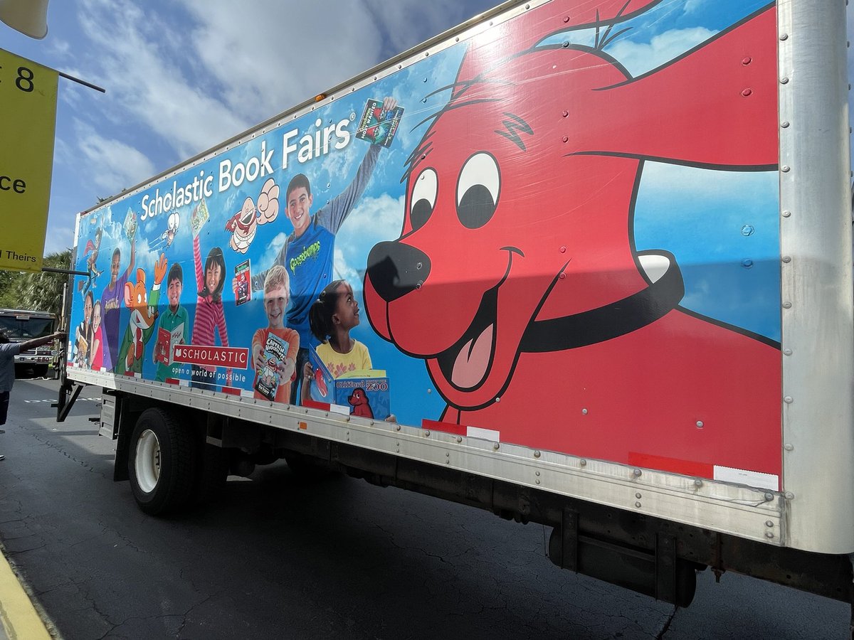 SchnellerMs's tweet photo. @TommieBarfield @Scholastic 
Look what rolled into school today! The Scholastic Book Fair is coming October 23-27!🎉📚 https://t.co/29OuSxNwmE