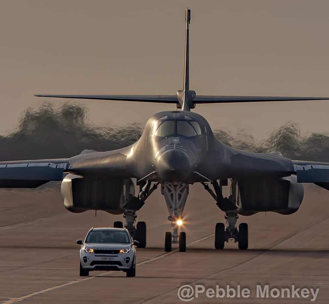 MarkbBentley's tweet image. Do I go at some point for this deployment of the #B1s from #DyessAFBase #RAFFairford I seem to of lost my #aviationphotography Mojo these days So maybe a good reason to get it back again #avgeeks #avgeek #B1Bombers
