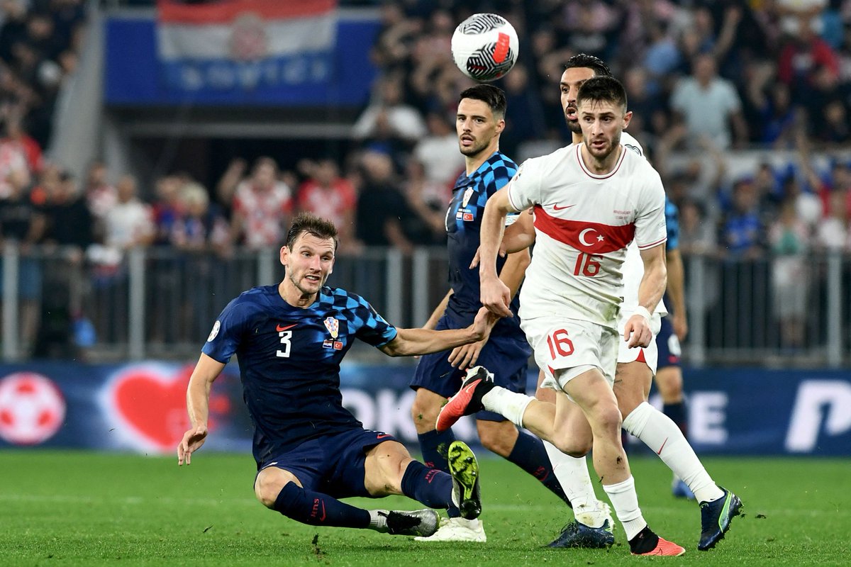 OptaCan's tweet photo. 1 - İsmail Yüksek, Euro 2024 elemelerinde bir maçta hem 15+ ikili mücadele (16) hem de 10+ sahipsiz top (12) kazanan ilk oyuncu oldu. Akılalmaz. https://t.co/JKelWXM4JM