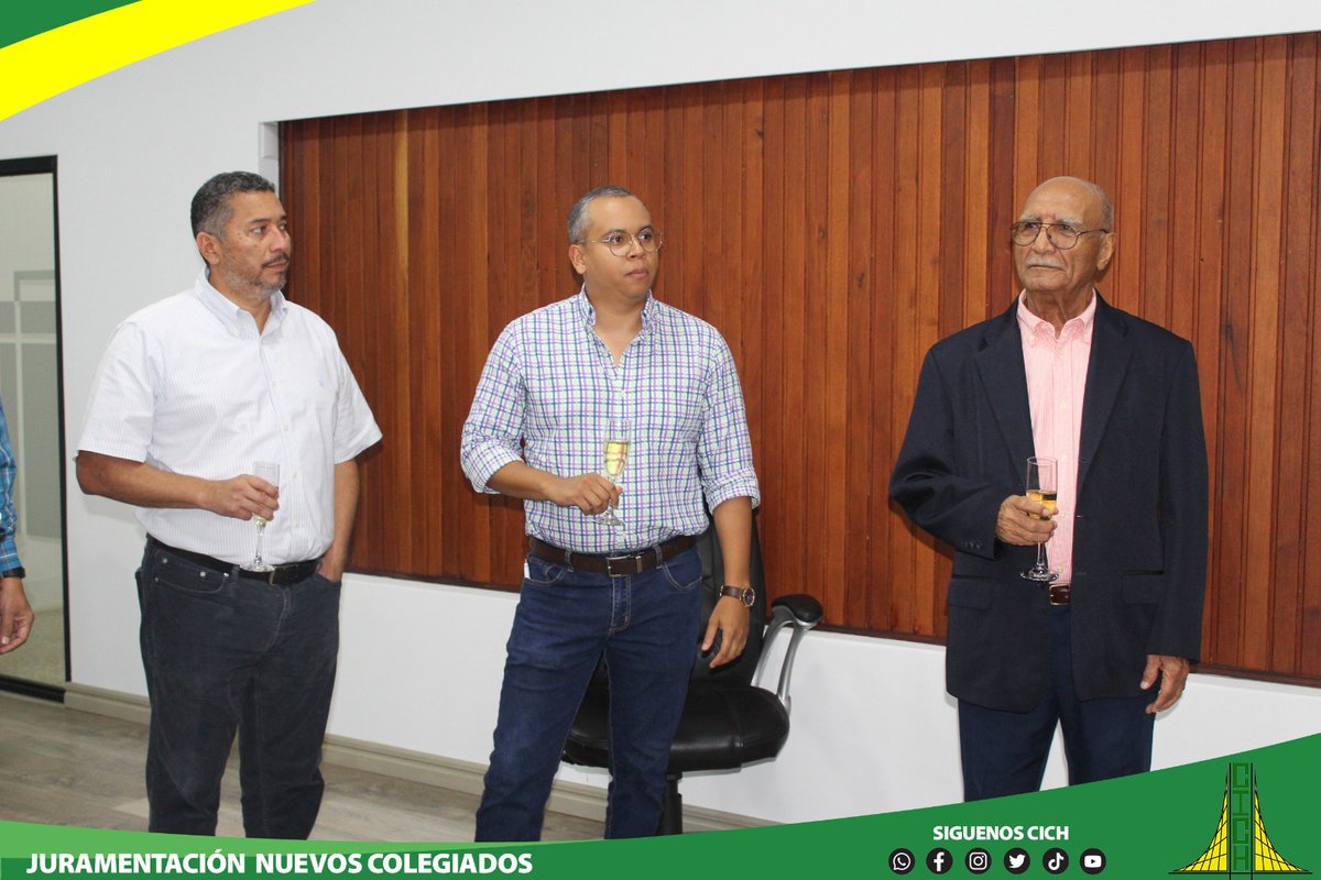 andrescastrohn's tweet photo. ✅👷🏽Como miembro de la Junta Directiva del @cichhn le dimos la bienvenida a nuevos colegiados en acto de juramentacion. 

Estamos trabajando para promover el crecimiento profesional de nuestros agremiados, la educación continua y la defensa de los intereses de los Ing. Civiles https://t.co/izTROYbzHl