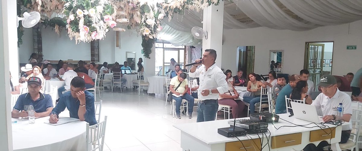 RenovacionCo's tweet photo. 📍Hoy en el Bordo, cabecera del municipio de el Patía, sur del Cauca, se desarrolla el encuentro ‘Tejiendo Caminos Populares de Paz desde los Territorios’, donde se conforman las mesas que buscan fortalecer las capacidades de las comunidades en el seguimiento a los #PDET. 

Participan líderes y lideresas de los municipios de Argelia, Balboa, Mercaderes y Patía.