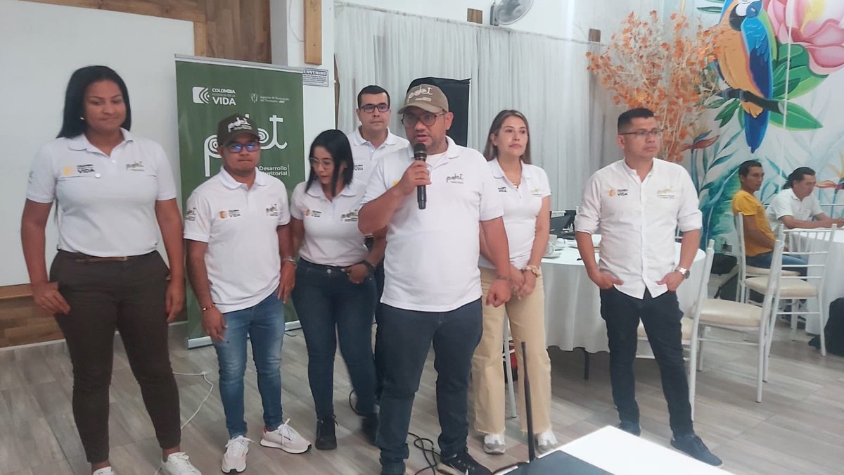 RenovacionCo's tweet photo. 📍Hoy en el Bordo, cabecera del municipio de el Patía, sur del Cauca, se desarrolla el encuentro ‘Tejiendo Caminos Populares de Paz desde los Territorios’, donde se conforman las mesas que buscan fortalecer las capacidades de las comunidades en el seguimiento a los #PDET. 

Participan líderes y lideresas de los municipios de Argelia, Balboa, Mercaderes y Patía.