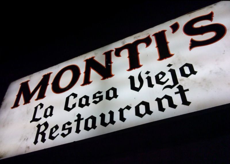 PHXstories's tweet photo. What do senators, steaks, and specters have in common? Hayden House/Monti's La Casa Vieja! Though Monte's closed in 2014, a few spectral patrons didn't get the memo.  Click here &amp; let us know if you remember Monti's! https://t.co/viH486ggmF #HauntedHistories #TempeHistory https://t.co/QMhA5QrUU4