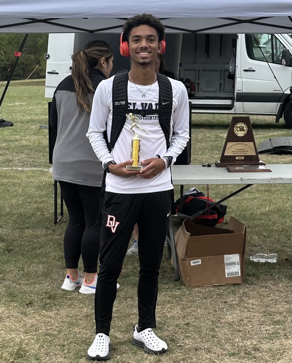 Never been prouder of this guy right here than I am right now.

Despite not feeling his best, James Butler <a href="/J_vsdawrld/">James Butler Jr</a> showed what true perseverance and toughness in an athlete is, pushing through it anyways to still finish 2ND overall at District! 

Regionals up next! #DVProud