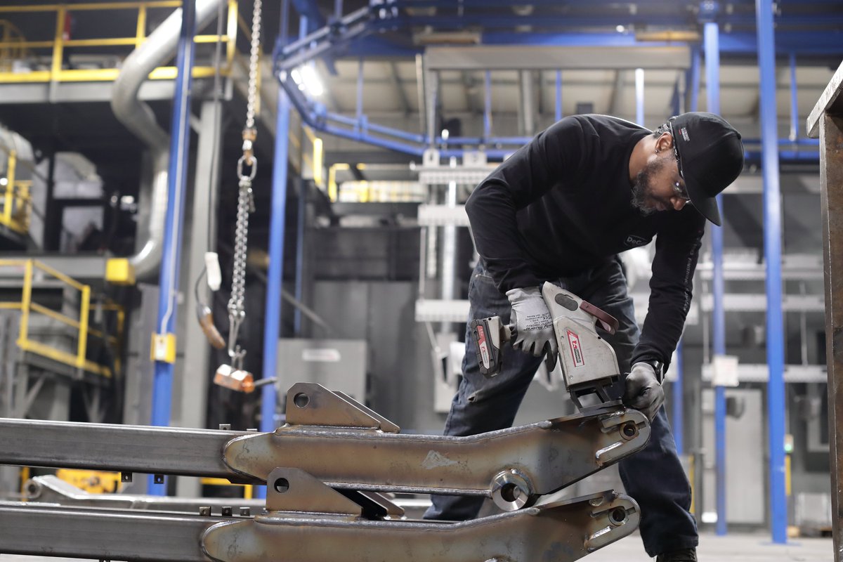 sdgoed's tweet photo. As South Dakota's 4th largest industry, manufacturing creates innovative, dependable, and high-quality products that make up the majority of the state's exports.
Learn more about manufacturing: https://t.co/Nv6cECnODM
#SDMfgWeek #southdakota #economicdevelopment #manufacturing https://t.co/suMQjLiRrI