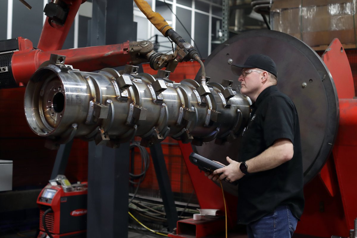 sdgoed's tweet photo. As South Dakota's 4th largest industry, manufacturing creates innovative, dependable, and high-quality products that make up the majority of the state's exports.
Learn more about manufacturing: https://t.co/Nv6cECnODM
#SDMfgWeek #southdakota #economicdevelopment #manufacturing https://t.co/suMQjLiRrI