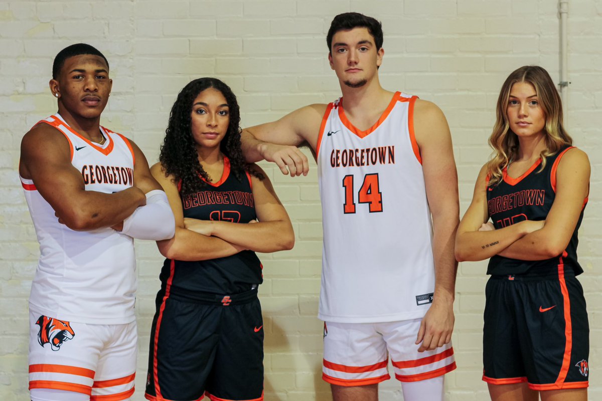 GCAthletics's tweet photo. Checking in to Nike with Basketball ✅ #TigerPride https://t.co/8d9ihxZ0vc