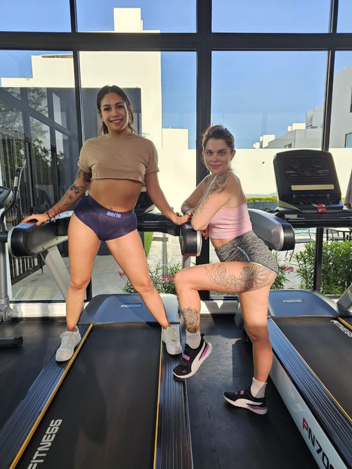 Miren con quien me encontre en el gym 🔥🔥🔥 @morboosmx y pues claro que me la lleve a mi casa y que creen<a class="tags" href="/tag/morboosmx">@morboosmx</a><a href="/tag/regalito"class="tags"><span>#regalito</span></a>