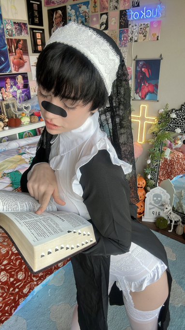 Nun pictures are up 🩶🙏🏻 https://t.co/GxADVt2yeE https://t.co/9xlZ9Xs6Di