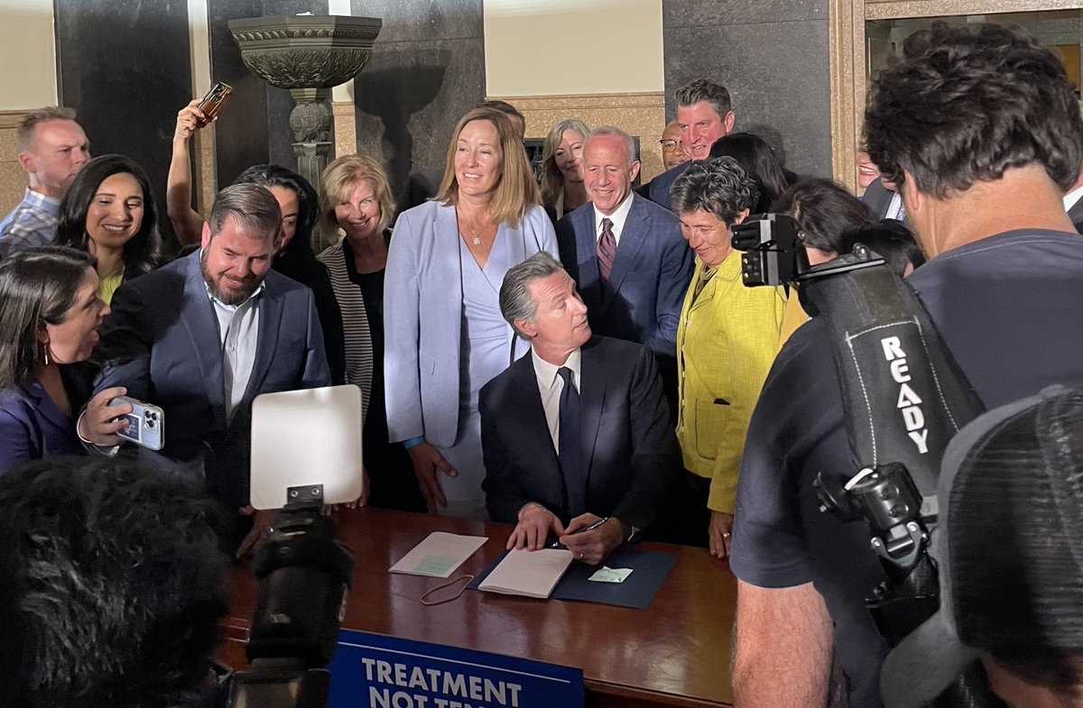 Today Steinberg Institute leaders joined Governor Gavin Newsom as he signed legislation to modernize California’s landmark Mental Health Services Act. #caleg #sb326 #ab531 Read more about this historic day: steinberginstitute.org/steinberg-inst…