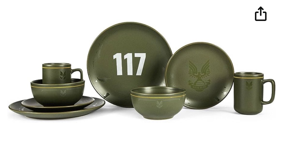 itsleonessa's tweet photo. "Babe we have guests, bring out the fine China." https://t.co/ycA0YHWnpG