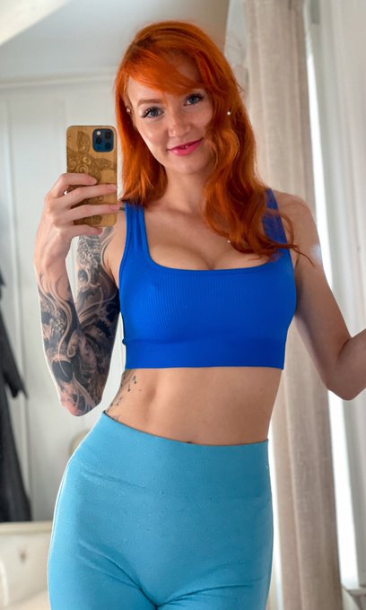 Time to pretend like I workout 💙🩵 https://t.co/xilcmnLQVg