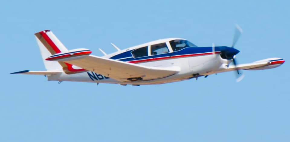 ivancp25's tweet photo. #AccidenteAéreo mortal de un #PiperComanche PA-24-250 #N6518P, en San Juan de La Costa, Golfo de California, #México 🇲🇽. Parte del fuselaje del avión fue hallado flotando el 10-10-23. A bordo, tan solo el piloto como único ocupante, que presumiblemente ha fallecido. 09-10-23 https://t.co/bnAu7olubA