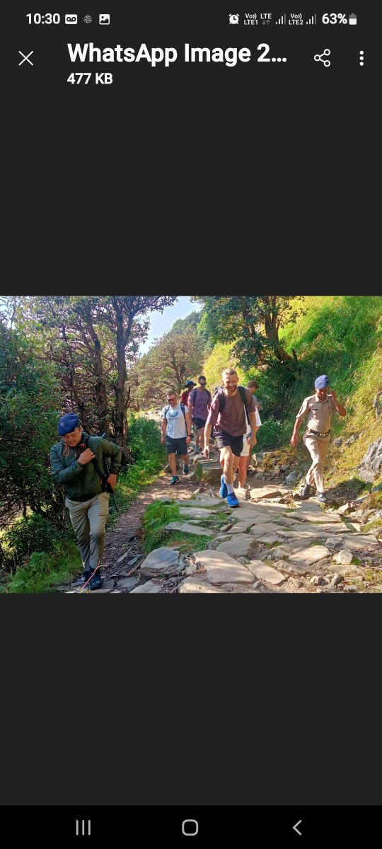 jaydeep89pandya's tweet photo. धर्मशाला पहुंचकर यहां की खूबसूरती को भी एक्सप्लोर करने लगे इंग्लैंड के प्लेयर्स...
, https://t.co/Lq4xGsJLMp